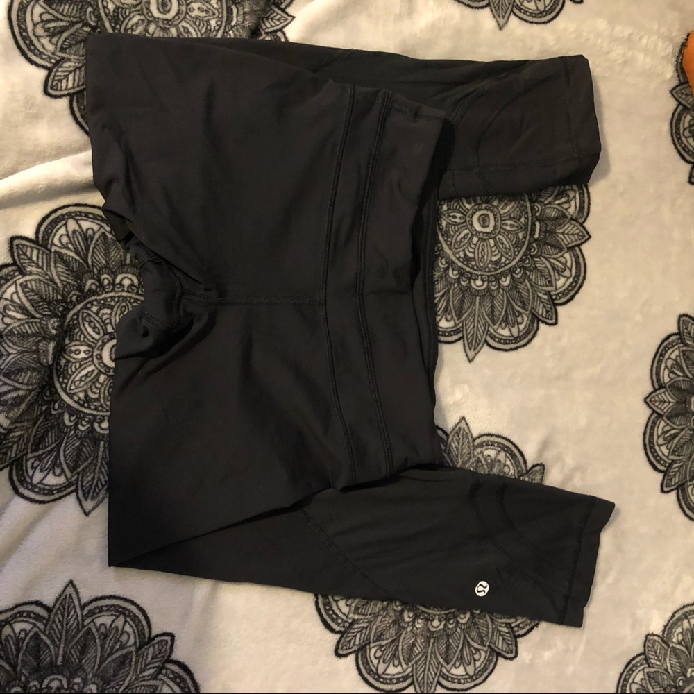 Lululemon inspire crop leggings!